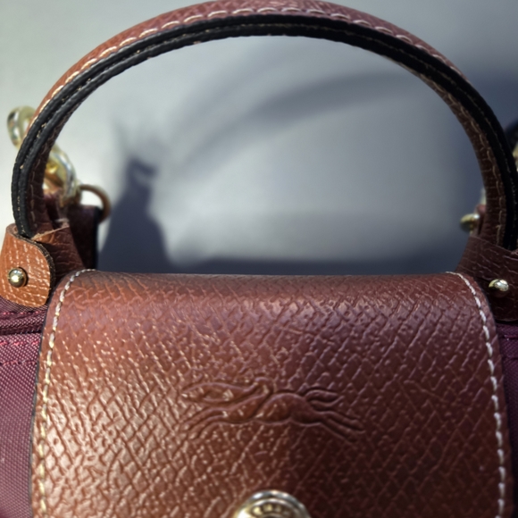 Elegant Burgundy Crossbody Bag - Picture 7 of 15